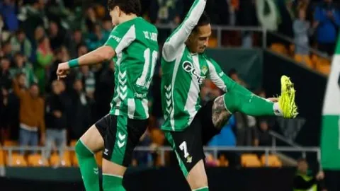 埃弗顿将斥资1500万英镑引进切·亚当斯！